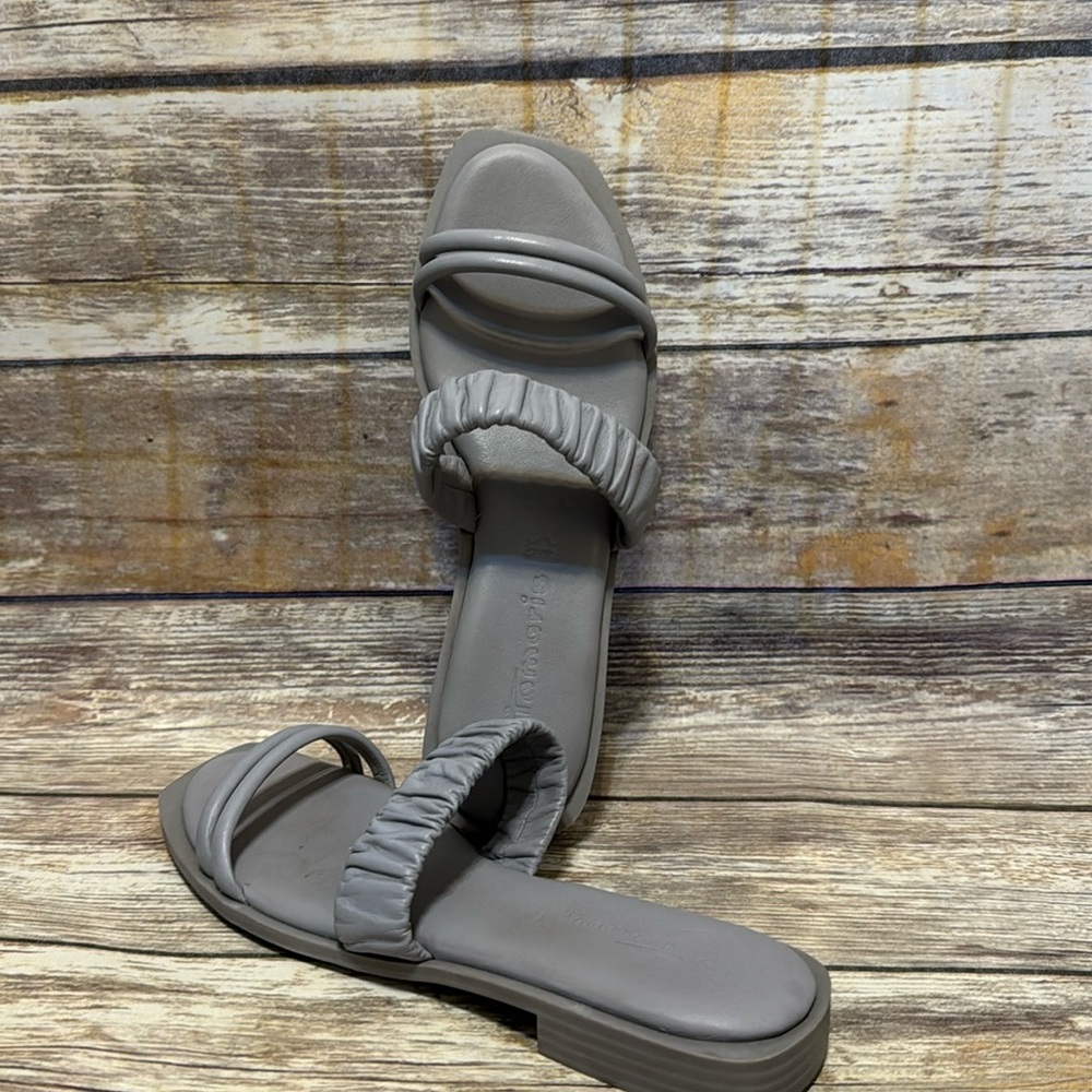TAMARIE Ladies Gray Sandals